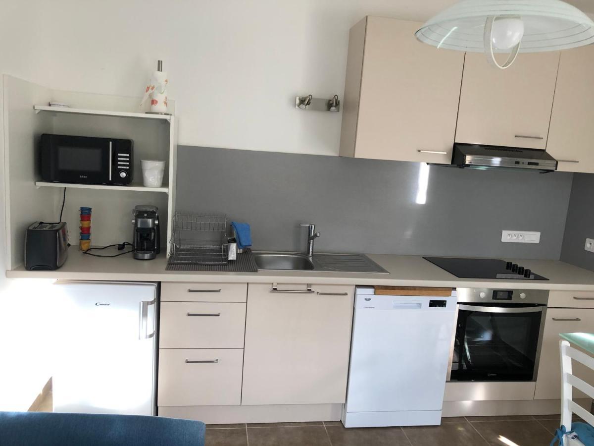 Apartamento Aux 3 Domaines T2 Avec Terrasse Hyères Exterior foto