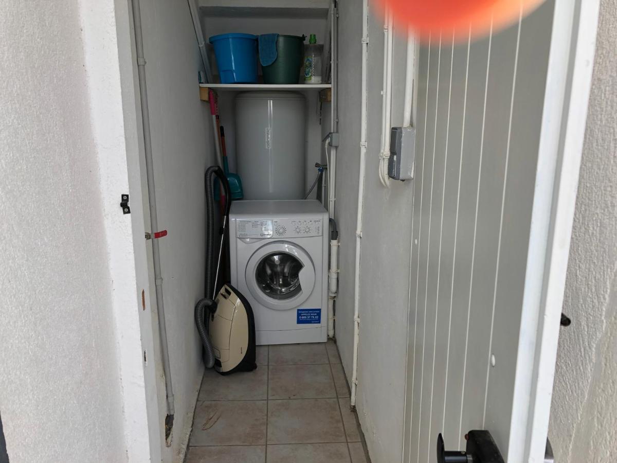 Apartamento Aux 3 Domaines T2 Avec Terrasse Hyères Exterior foto