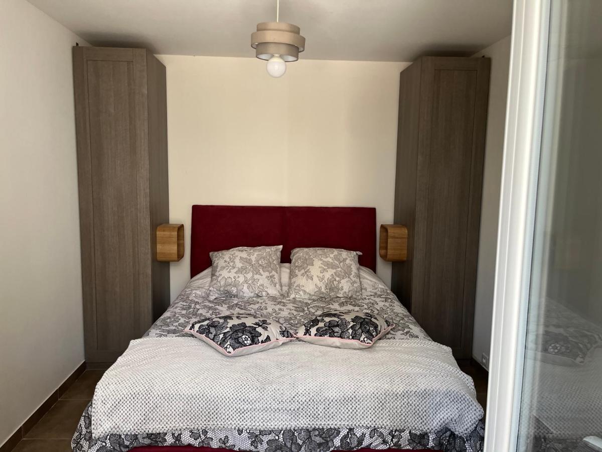 Apartamento Aux 3 Domaines T2 Avec Terrasse Hyères Exterior foto