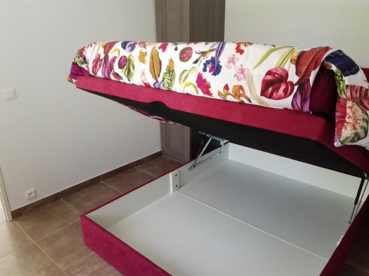 Apartamento Aux 3 Domaines T2 Avec Terrasse Hyères Exterior foto